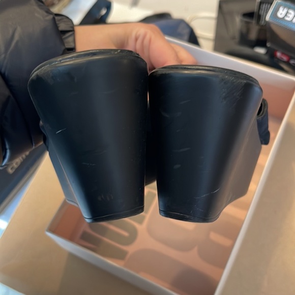 BCBG WEDGES - Picture 4 of 7